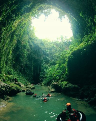 Kalisuci cave tubing