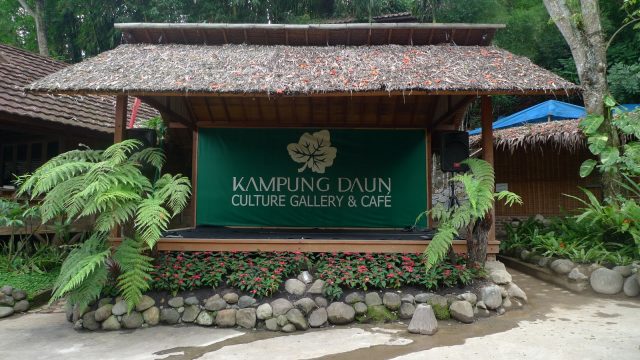 Kampung daun