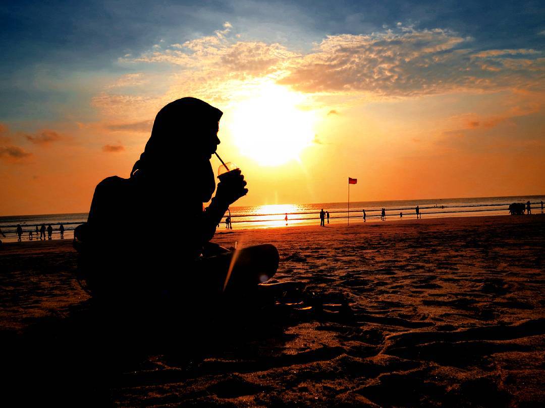 Kelebihan Lagu Raga Sunset: Kisah Di Pinggir Pantai