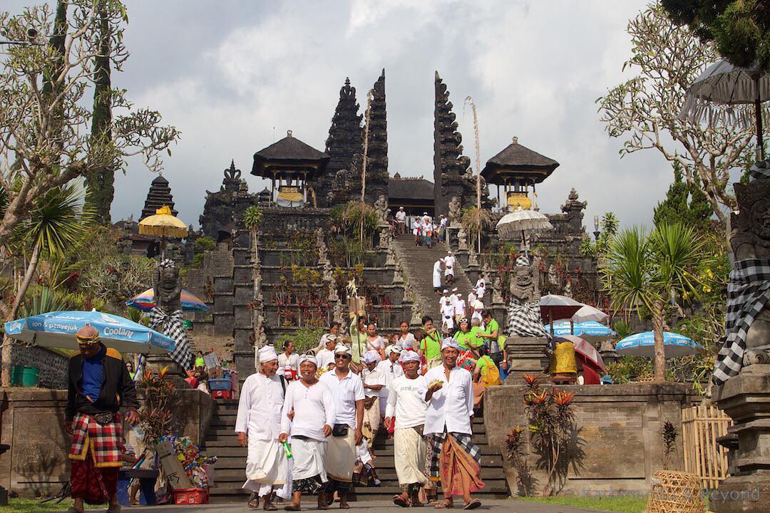 Pura besakih bali