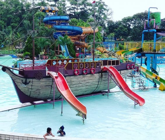 Waterboom karang setra