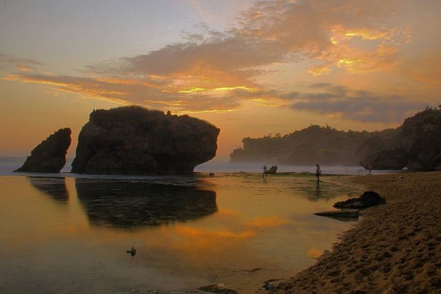 Pantai Kukup Jogja