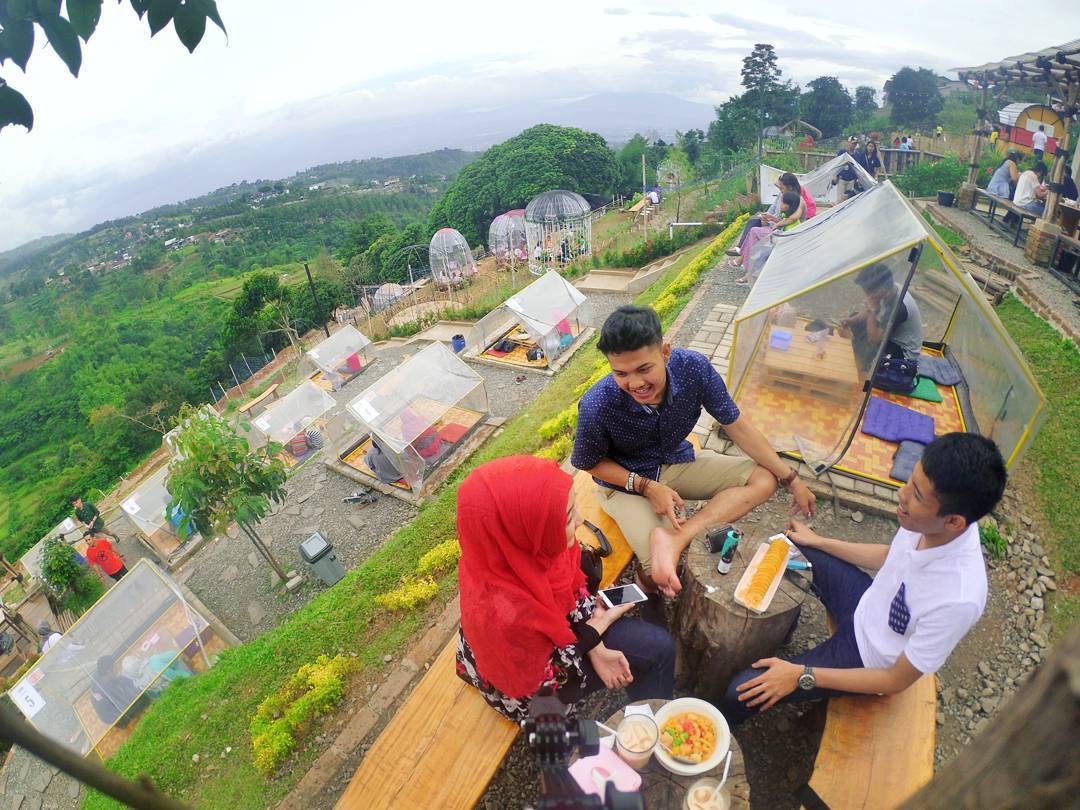 Punclut (Puncak Ciumbuleuit) Bandung Yang Kontroversional