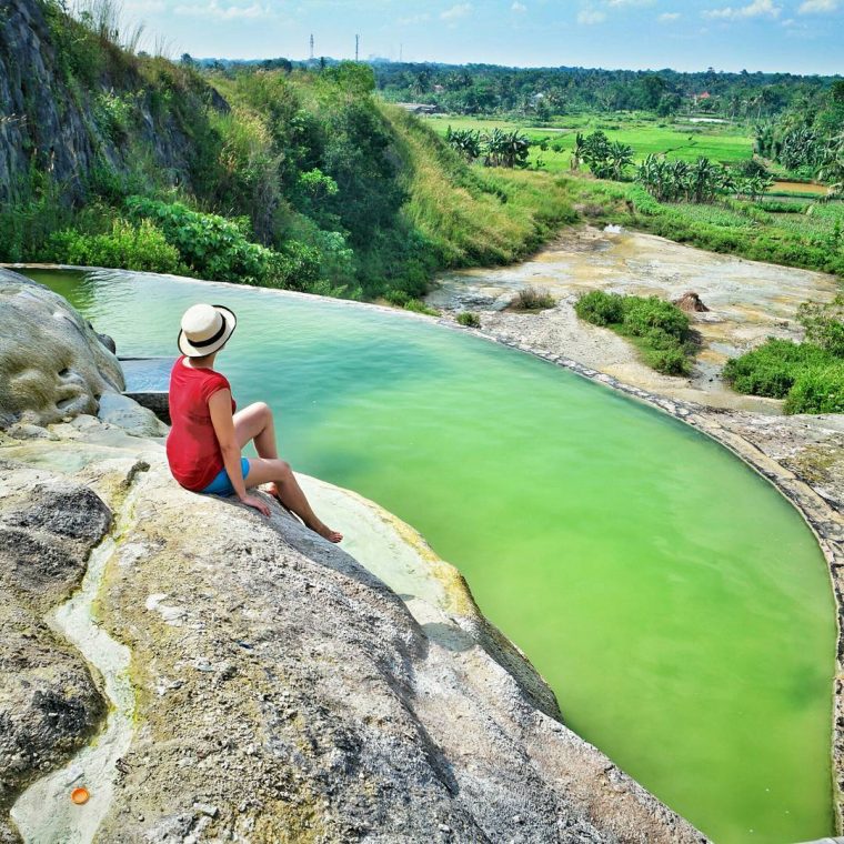 air panas tirta sanita