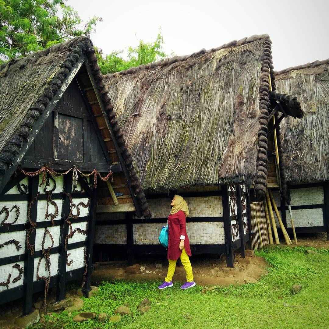 Kampung budaya sindangbarang