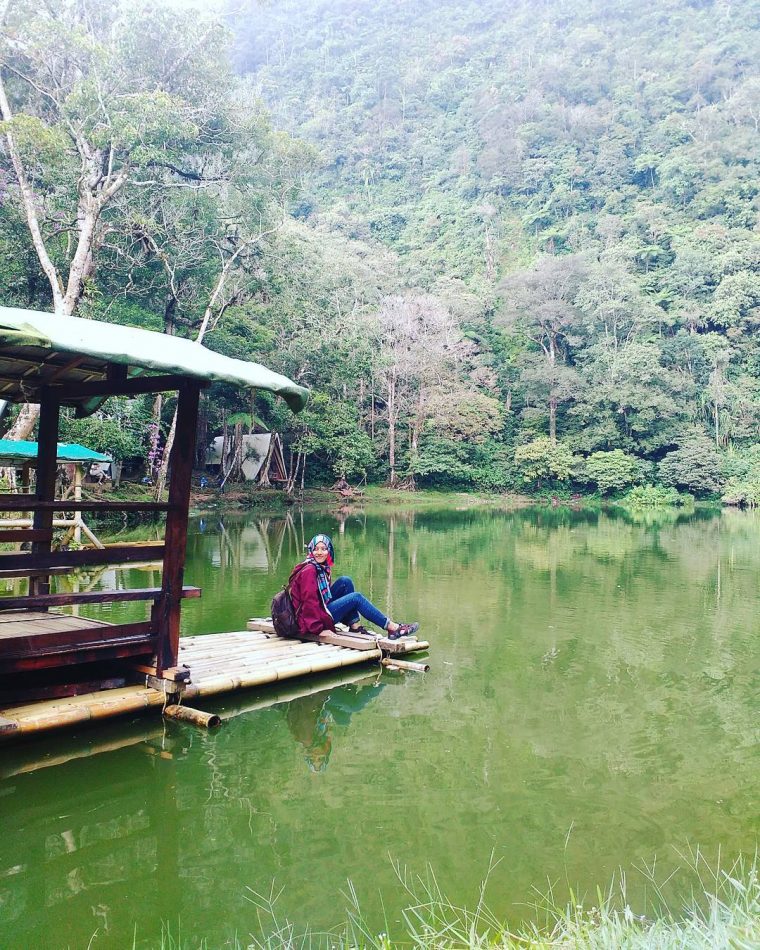 Telaga warna yang ada di bogor