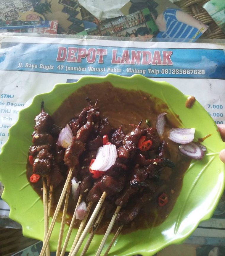 sate landak bu ria