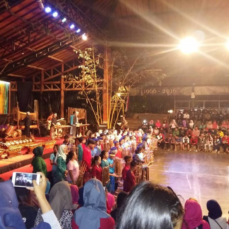 saung angklung